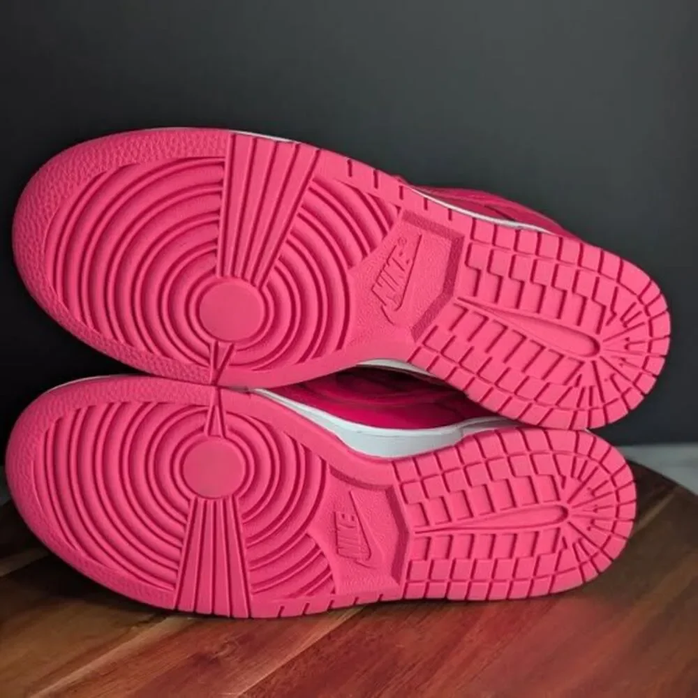 Women Nike Dunk Low Hyper Pink Size 6 DZ5196-600